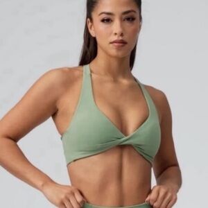 Double Twist Sports Bra Teal size M